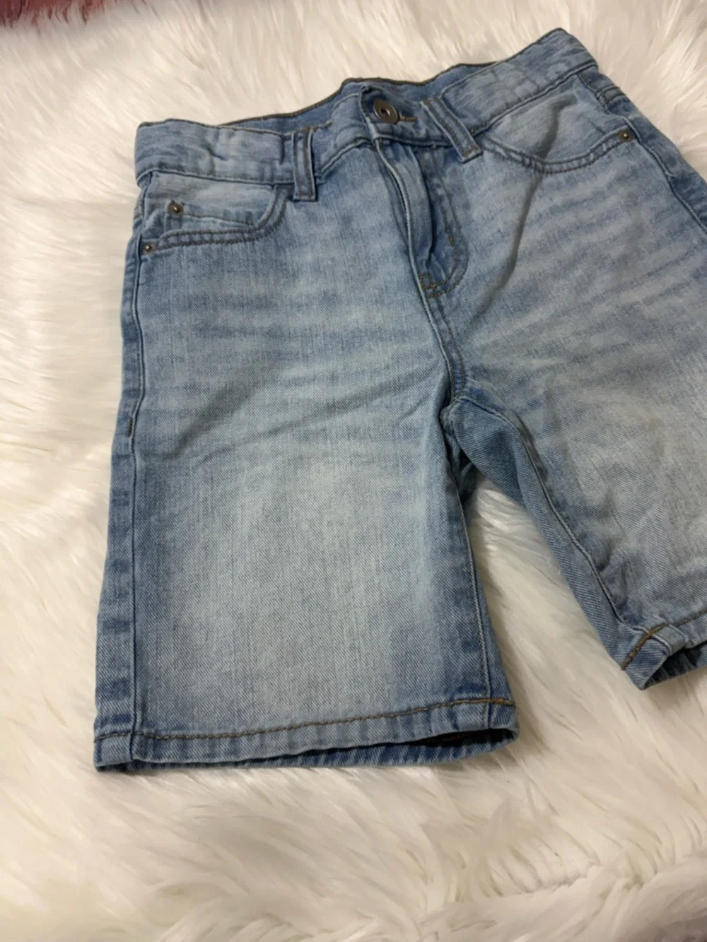 The Children’s Place Denim Light Wash Cotton Shorts - Boys Size 8